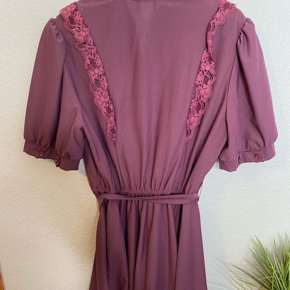 Vintage Plum Lace-Trim Midi Dress - Picture 7 of 11